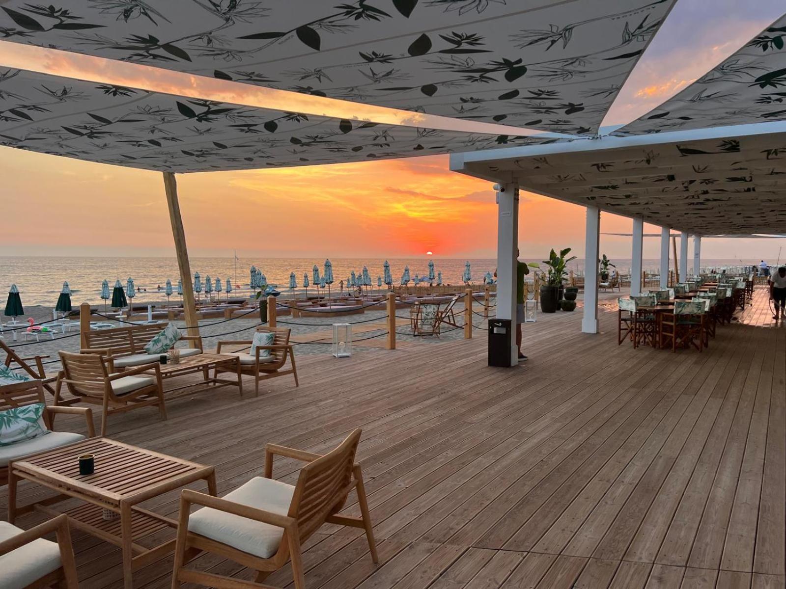 Hotel Cerere Пестум Экстерьер фото